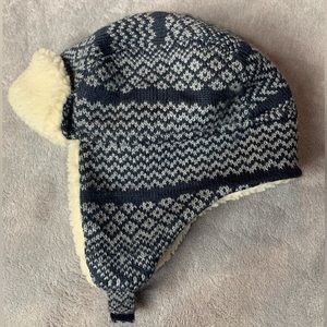 Osh Kosh b Gosh boys wool ear flap winter hat